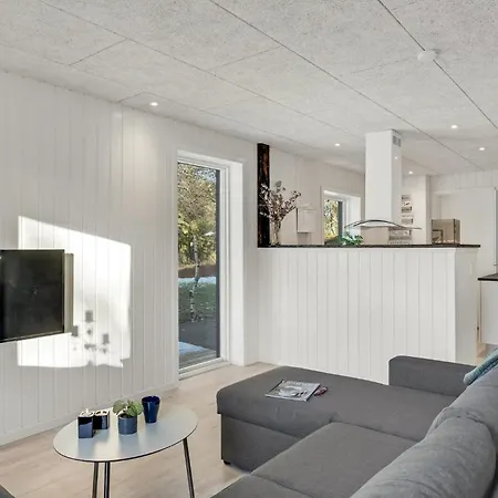 3 Bedroom Amazing In Prázdninový dům